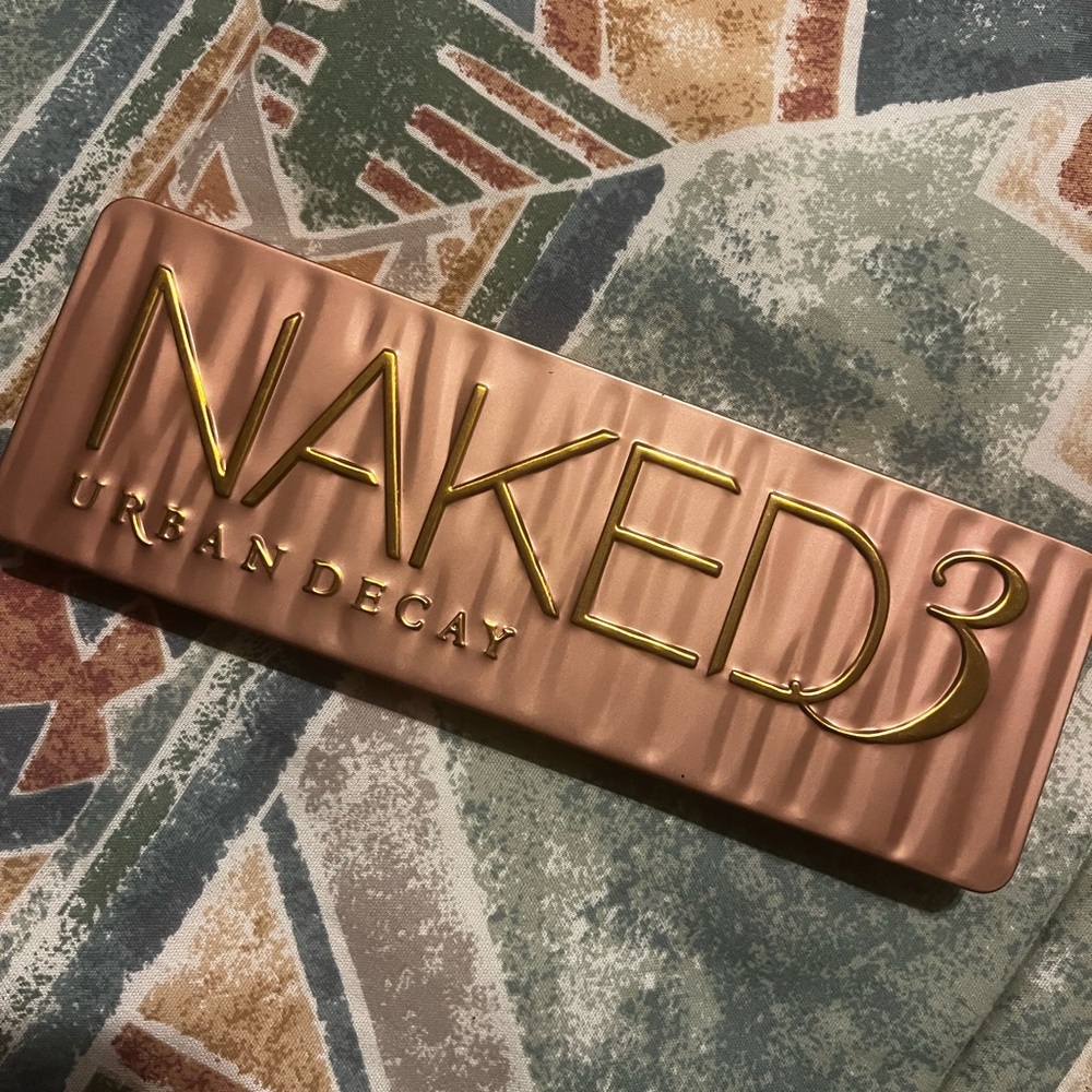 Urban Decay Naked 3 Palette in Metallic Rose